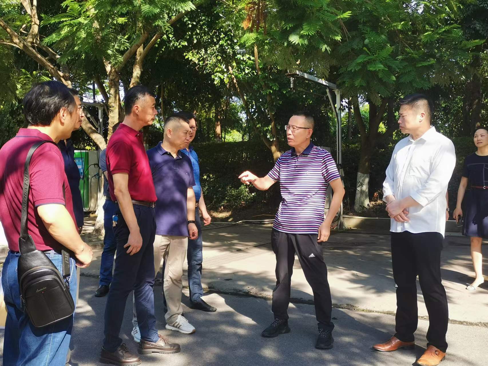 實心干事 科學作為——公服集團董事長楊中才一行赴宜賓公交調(diào)研指導